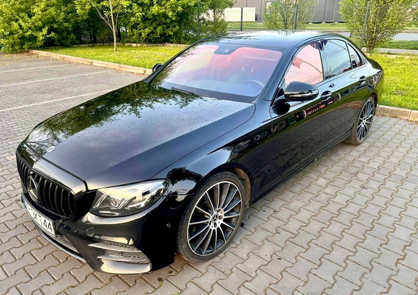 Mercedes-Benz Klasa E cena 151524 przebieg: 144000, rok produkcji 2019 z Kraków małe 37